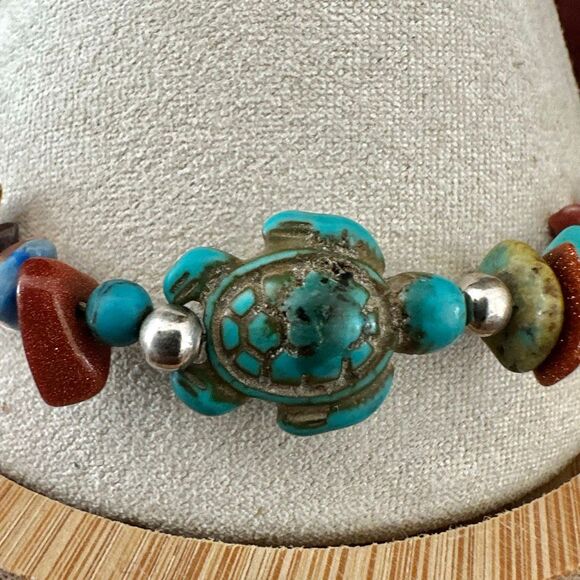 Turquoise Turtle & Mixed Gemstone Beaded Bracelet - Picture 4 of 11